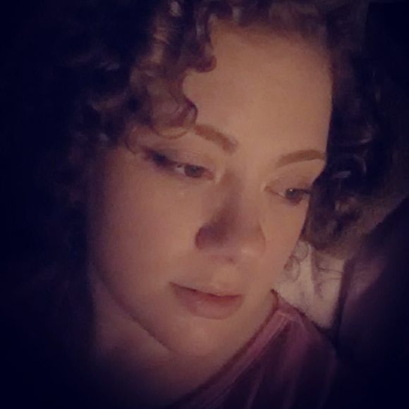 Meet your Posher, Sarah - Picture 1 of 1